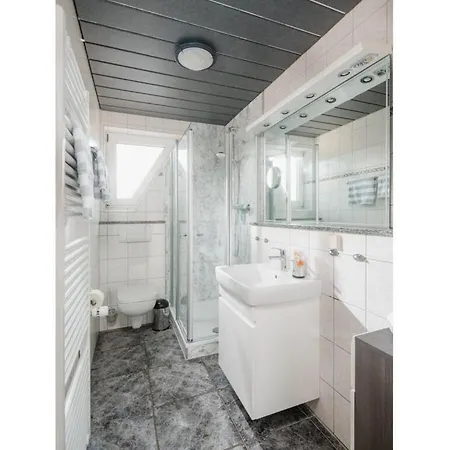 Holiday Apartment With 2 Bedrooms